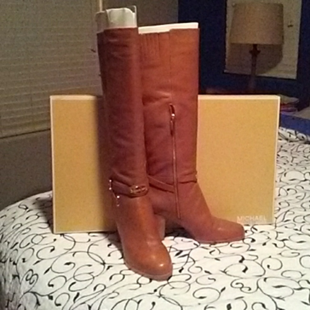 Micheal Kors Leather Boots